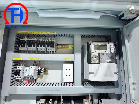 TỦ SOLAR SDB -ACB 3P 1600A