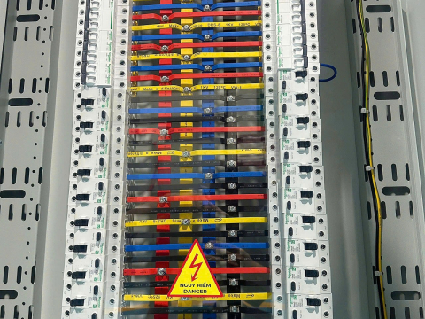 TỦ ĐIỆN DB ( Distribution Board) 200A - PANEL 
