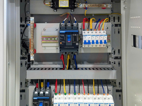 LÔ 18 TỦ ĐIỆN ĐIỀU KHIỂN & PHÂN PHỐI 